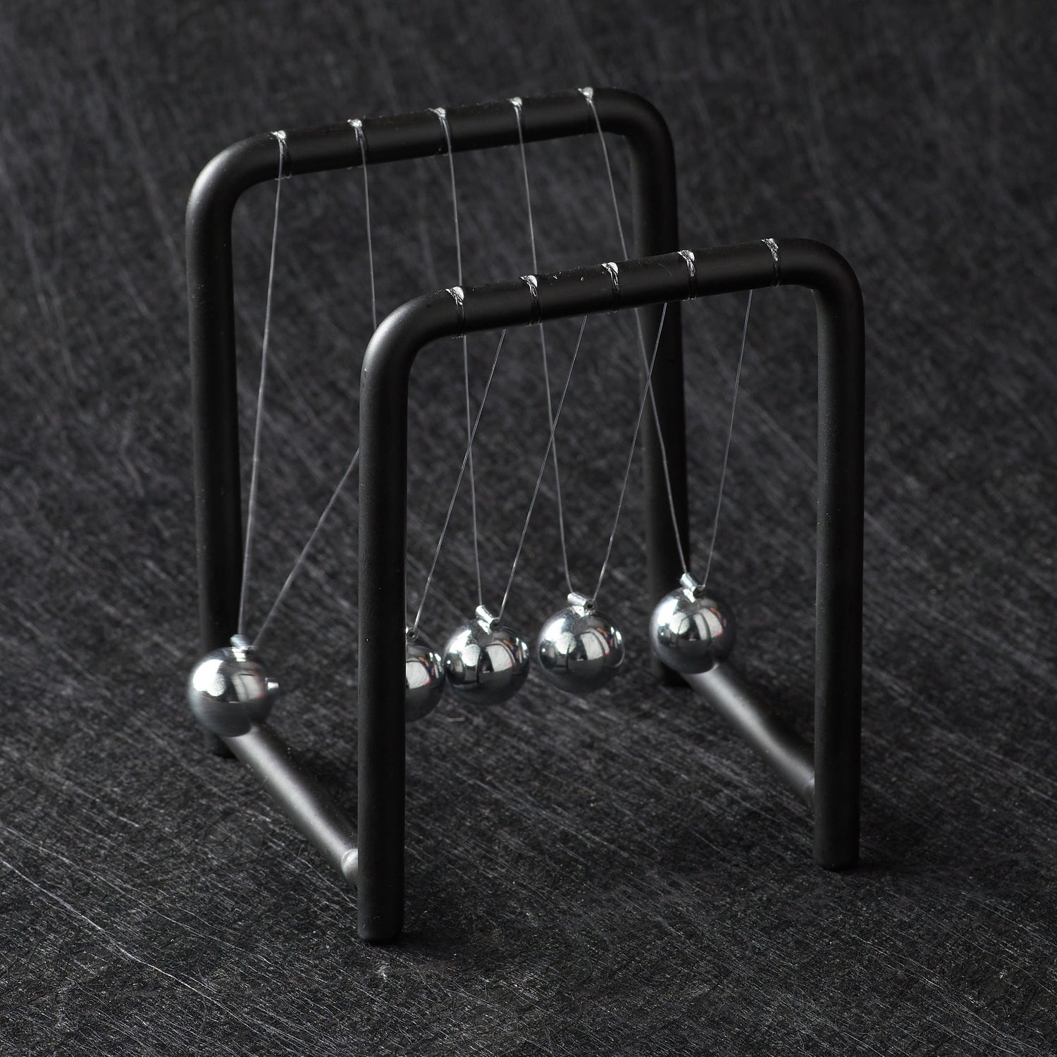 Newtons Cradle 9cm